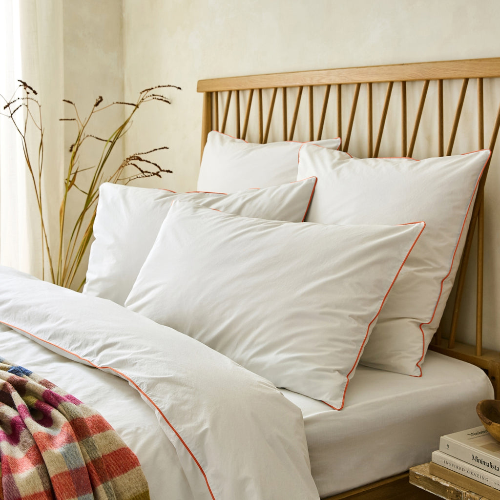 White 400 Thread Count Piped Edge Standard Pillowcase Pair with Salmon Pink Trim
