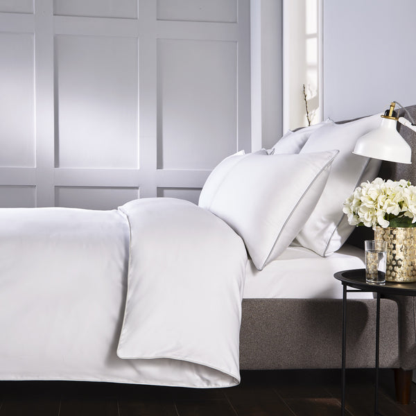 White 400 Thread Count Piped Edge Duvet Set with Grey Trim