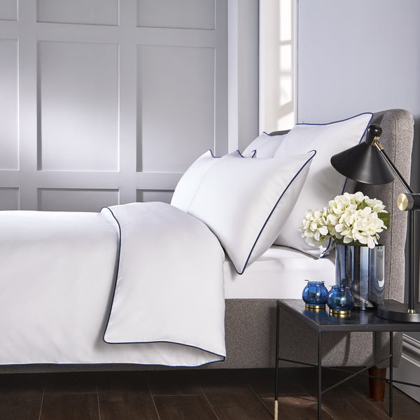 White 400 Thread Count Piped Edge Duvet Set with Navy Trim