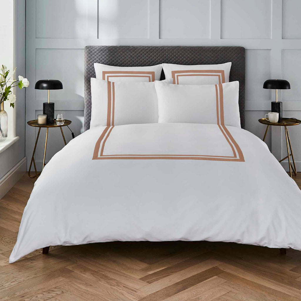 White 400 Thread Count Duvet Set with Mocha Double Applique Band