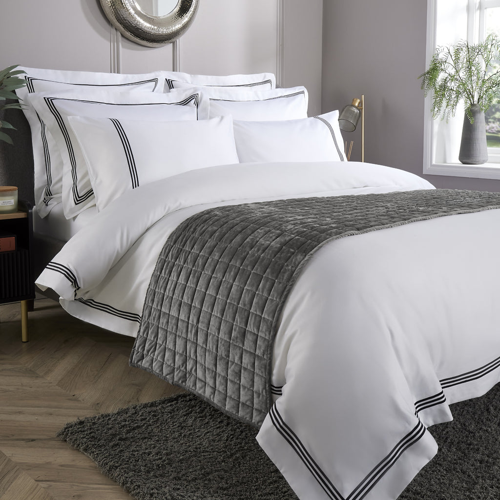 Mink Faux Suede Quilted Bed Runner & Cushion Set – 70x220cm – Soft & Modern Linen Beige